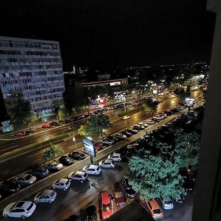דירות נובי סאד Bulevar Stan Na Dan מראה חיצוני תמונה