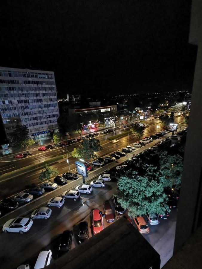 דירות נובי סאד Bulevar Stan Na Dan מראה חיצוני תמונה